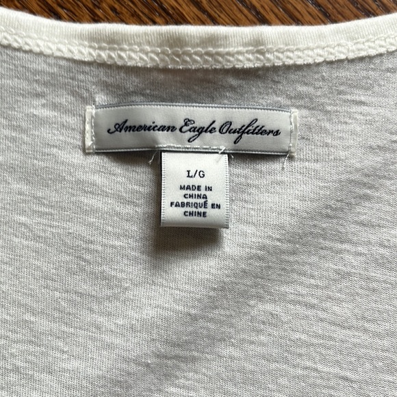 Women’s American Eagle White Beaded V-Neck Blouse Large - Picture 3 of 3